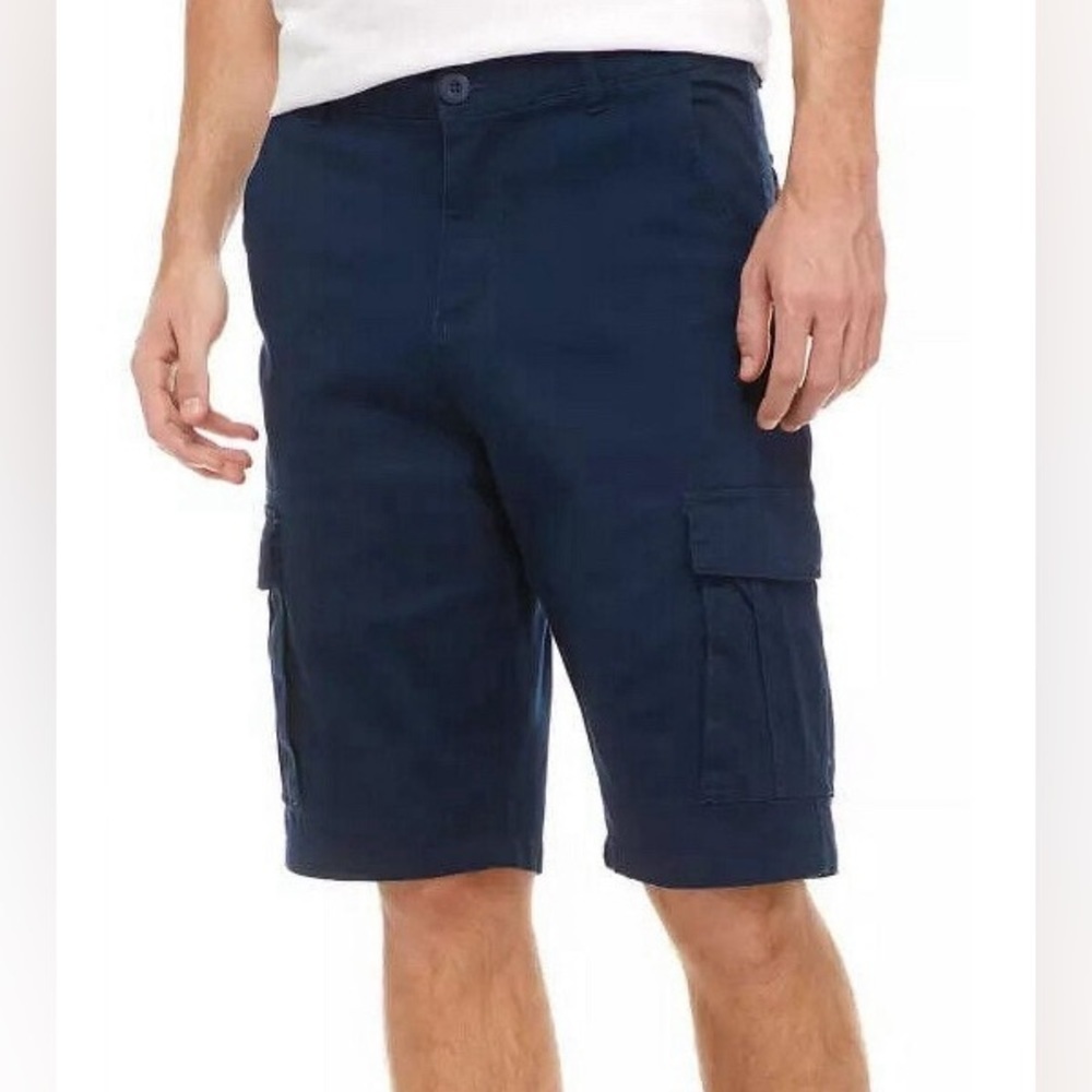 NEW - BLU ROCK Men’s Classic Belted Cotton Cargo Pocket Shorts. Navy. Size 40